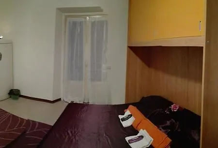 Alojamento de Acomodação e Pequeno-almoço Le Terme Di Porta Romana